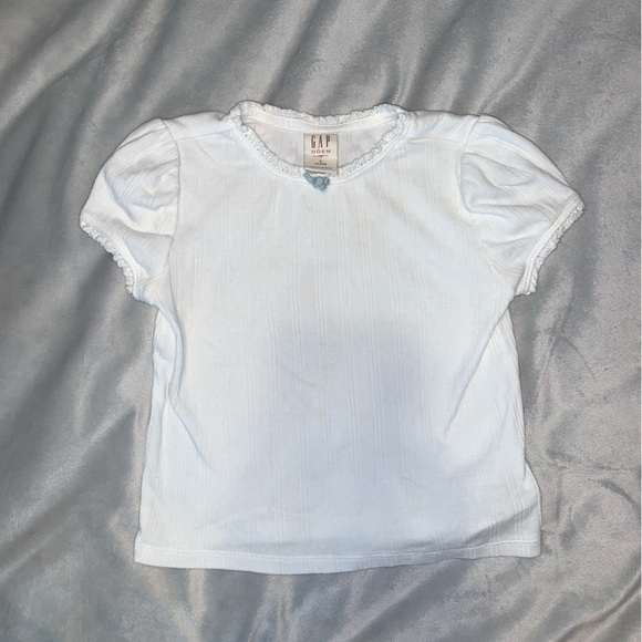 GAP X DOÊN girls White puff short sleeve pointelle knit shirt rosette size 5 - Picture 1 of 4